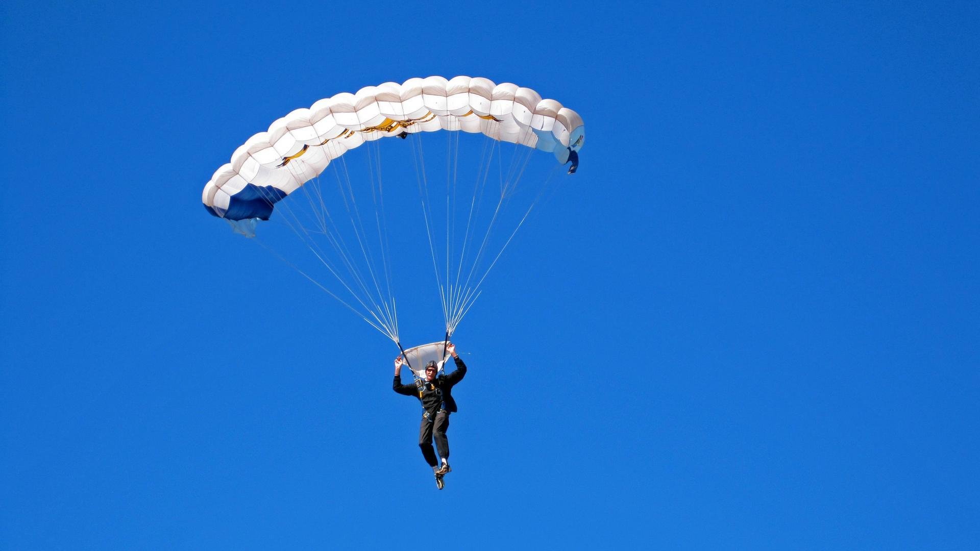 Astralis 在 PGL Major 中获得亚军，aster冠军